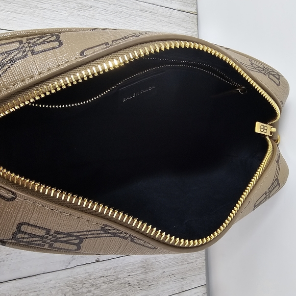 Balenciaga Camera Bag BB Monogram Coated Canvas - Picture 16 of 16